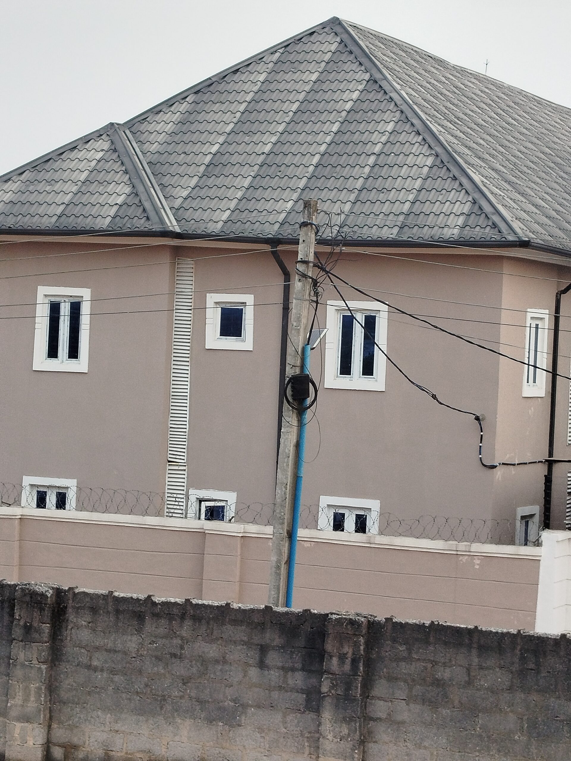 Community leaders cries out over lack of electricity in the community