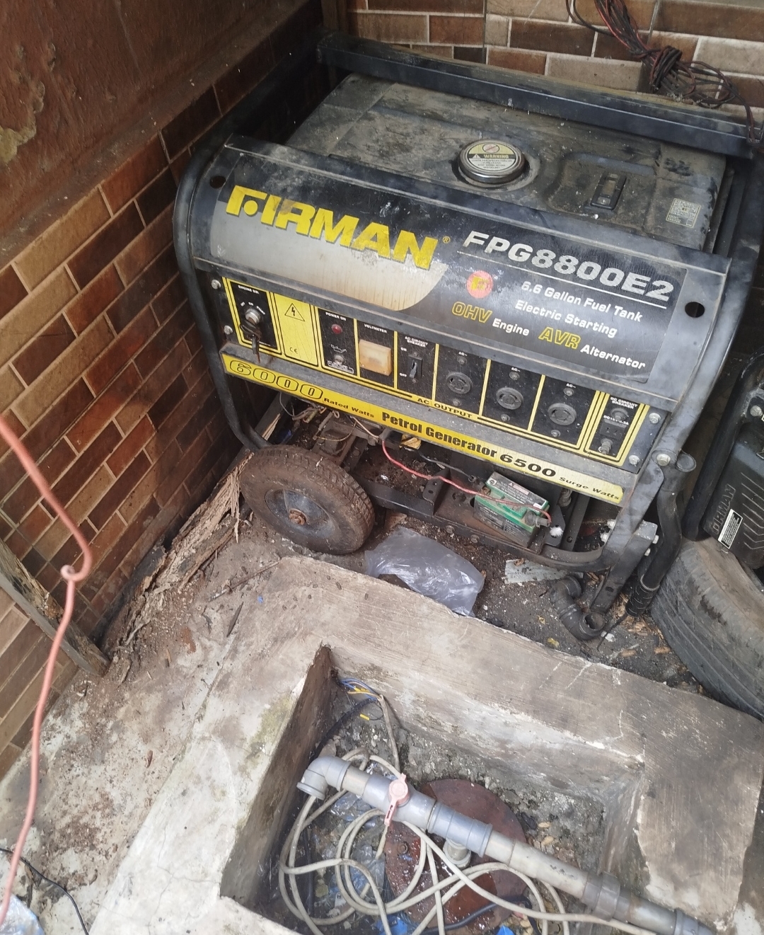 Man gets caught while stealing a generator in Ogun state Nigeria